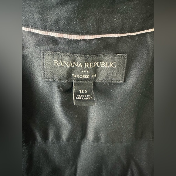 Black Banana Republic Women’s Tailored Fit button up - Picture 5 of 8